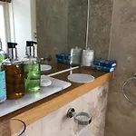 May Cottage B&B Couette-café