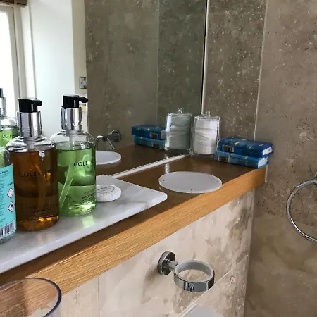 May Cottage B&B Bed and breakfast