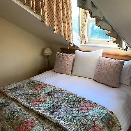 May Cottage B&B 3*