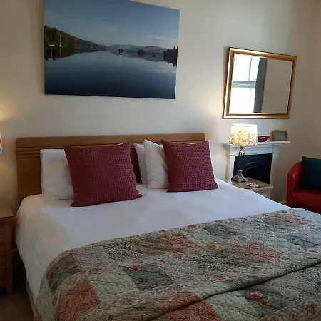 Alojamento de Acomodação e Pequeno-almoço May Cottage B&B 3*