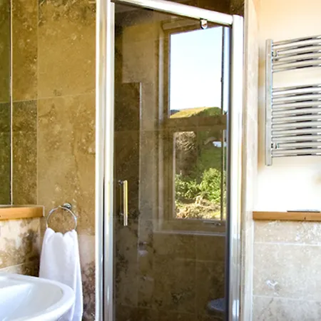 May Cottage B&B Bed & Breakfast 3*