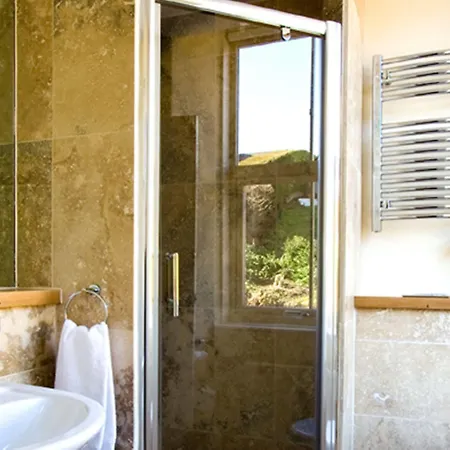 May Cottage B&B Отель типа 
