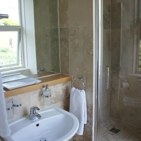 May Cottage B&B Bed & Breakfast Bowness-on-Windermere