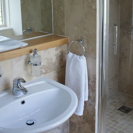 May Cottage B&B Отель типа 