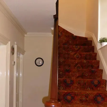 May Cottage B&B Боунес-он-Уиндермер